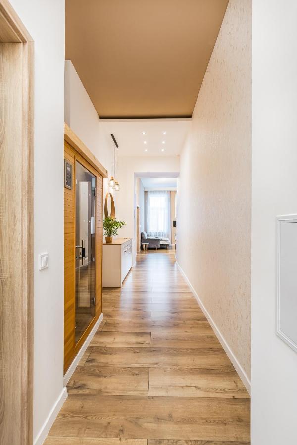 Csengery Deluxe Home With Balcony ブダペスト エクステリア 写真